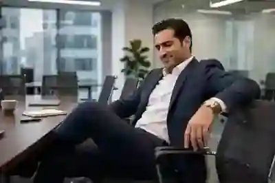 لغة الجسد عند الشخصية النرجسية وعلامات السلوك النرجسي في تعبيرات الوجه والنظرات.